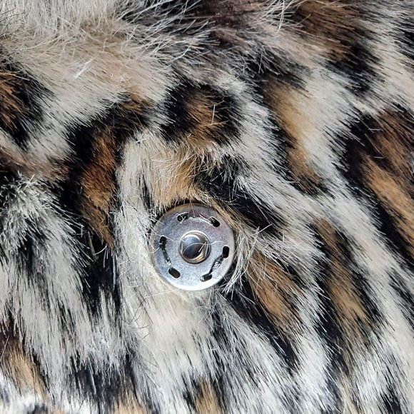 Faux Leopard Scarf - Picture 6 of 6